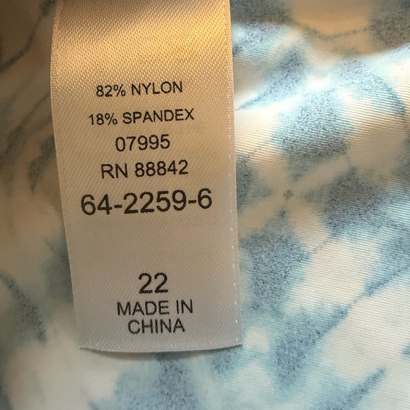 Swimsuits for All swim shirt rashguard women’s plus size 22 Blue White tie dye - Picture 6 of 7